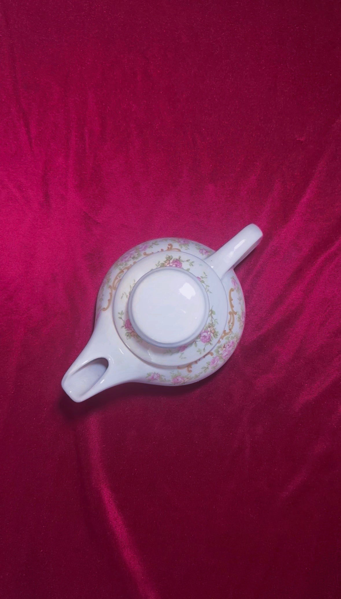 'Unicorn Essence' Beauty Spell Candle - Antique Teapot