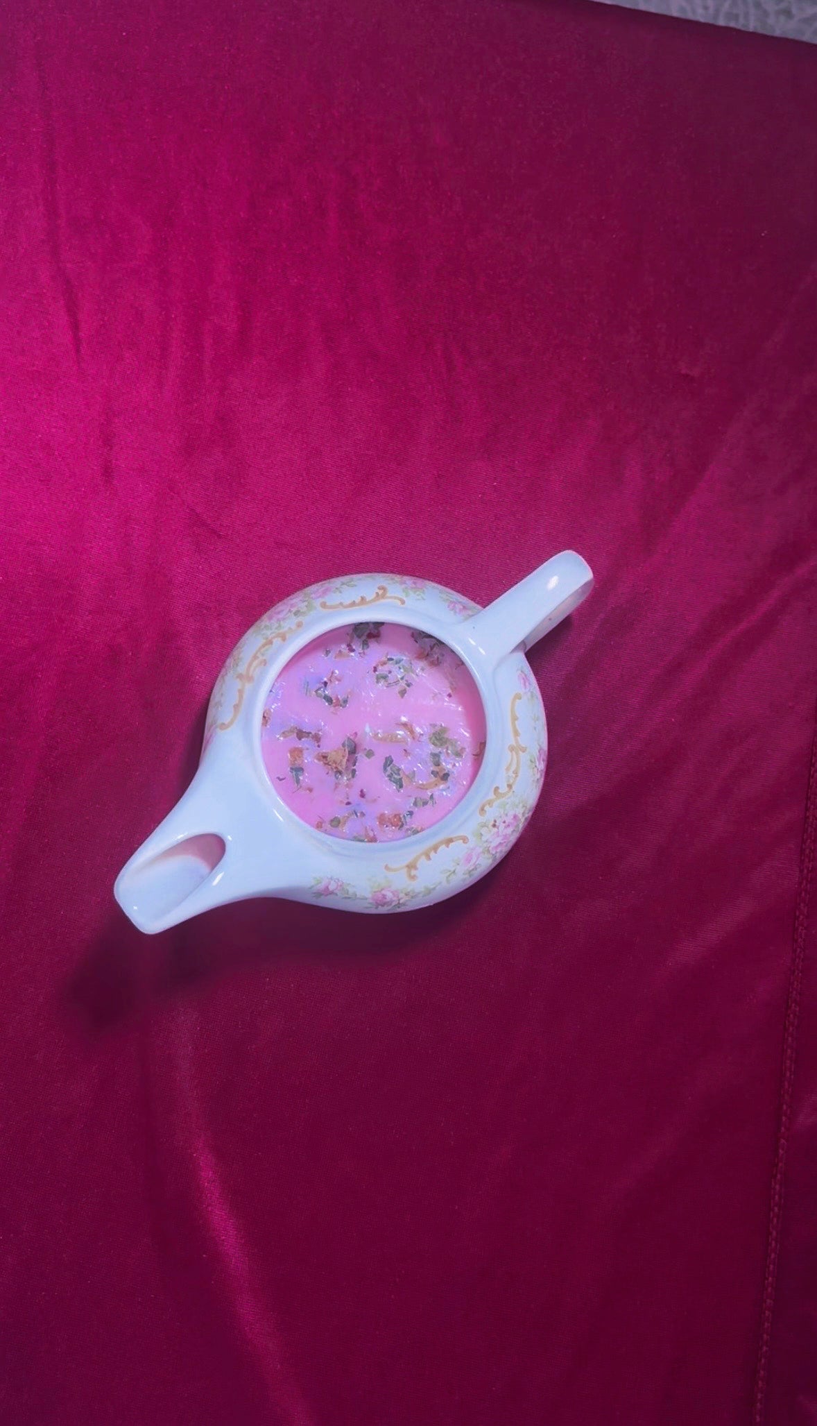 'Unicorn Essence' Beauty Spell Candle - Antique Teapot